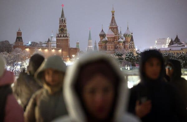 Russian Disinformation Campaigns Eluded Meta's Efforts to Block Them - The New York Times